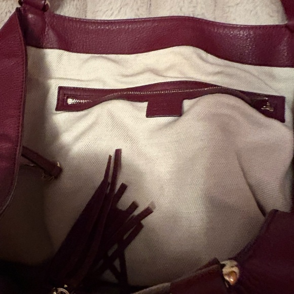 Authentic Gucci large hobo bag. - Picture 10 of 11